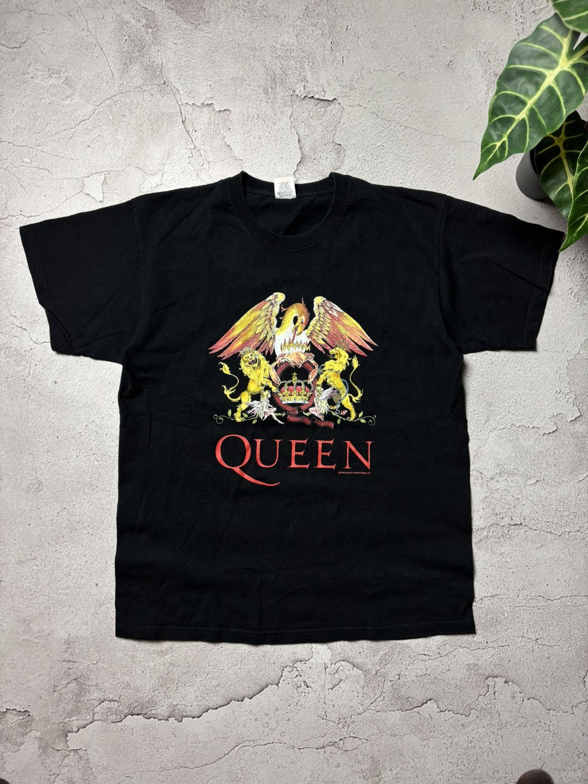 Fruit Of The Loom FOTL Vintage 2003 Queen Rare Big Logo Band Tee Size L Size US L / EU 52-54 / 3 - 1 Thumbnail