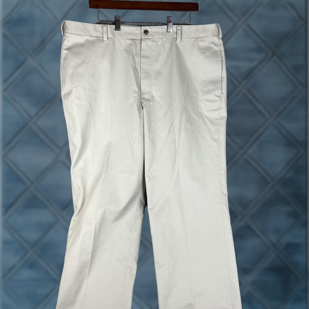 Brooks Brothers Brooks Brothers Clark Fit Advantage Chino Pants Mens 42x30 Khaki Beige Flat Front Flat Front Line Chino Pants Men Size US 42 / EU 58 - 1 Thumbnail