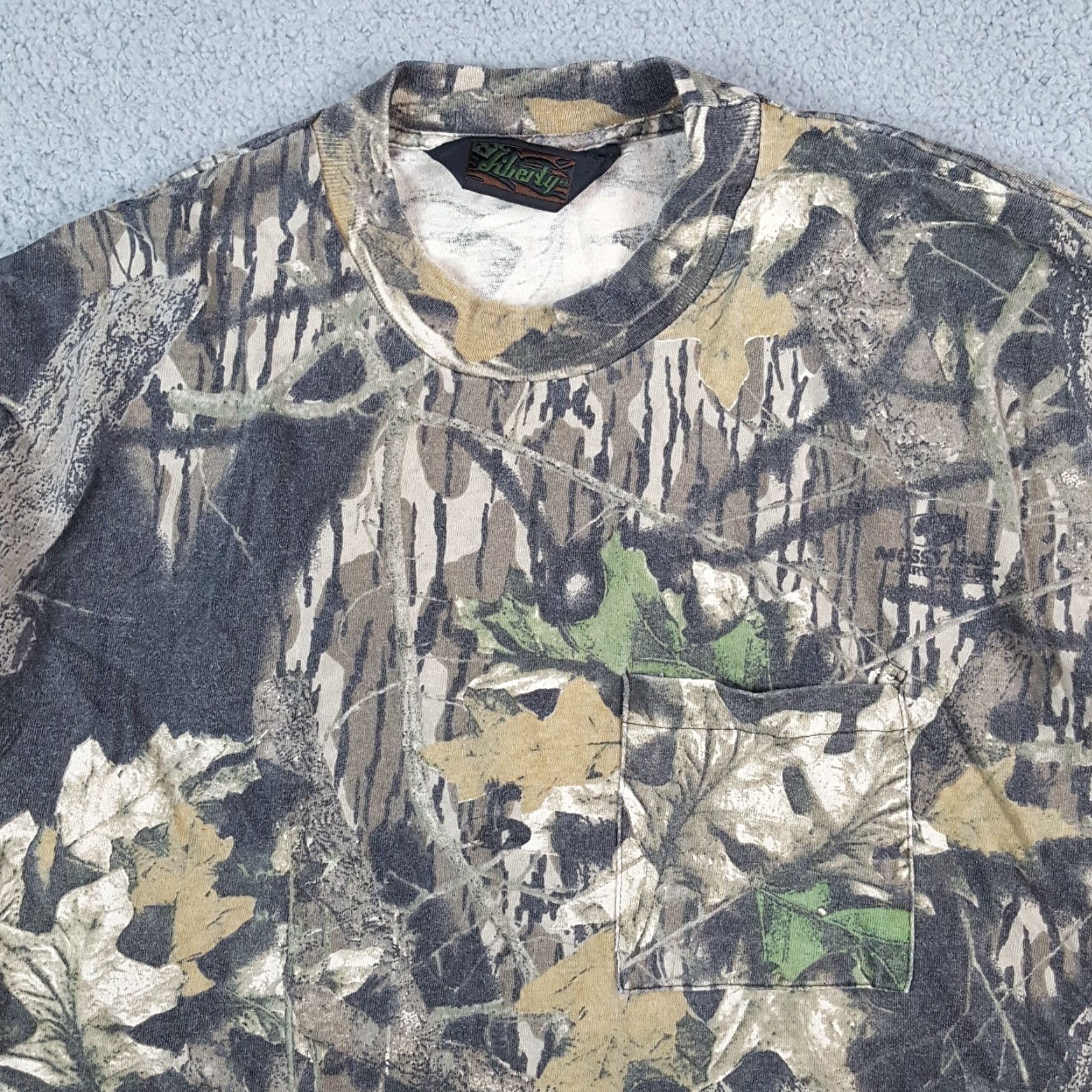 Vintage VINTAGE Liberty Camo T-Shirt Men’s Size M Short Sleeve Cotton Outdoor Grunge 90s Skater Hunting Size US M / EU 48-50 / 2 - 2 Thumbnail