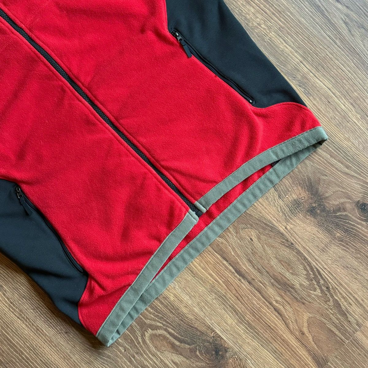 Nike ACG × Vintage Vintage Nike ACG Fleece Vest Red Large Gorpcore Y2K 90s Size US L / EU 52-54 / 3 - 3 Thumbnail