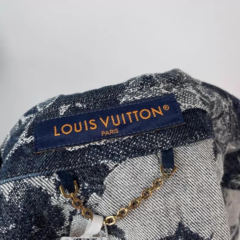 Louis Vuitton Louis Vuitton Blue floral embroidered logo denim short sle Size US M / EU 48-50 / 2 - 9 Thumbnail