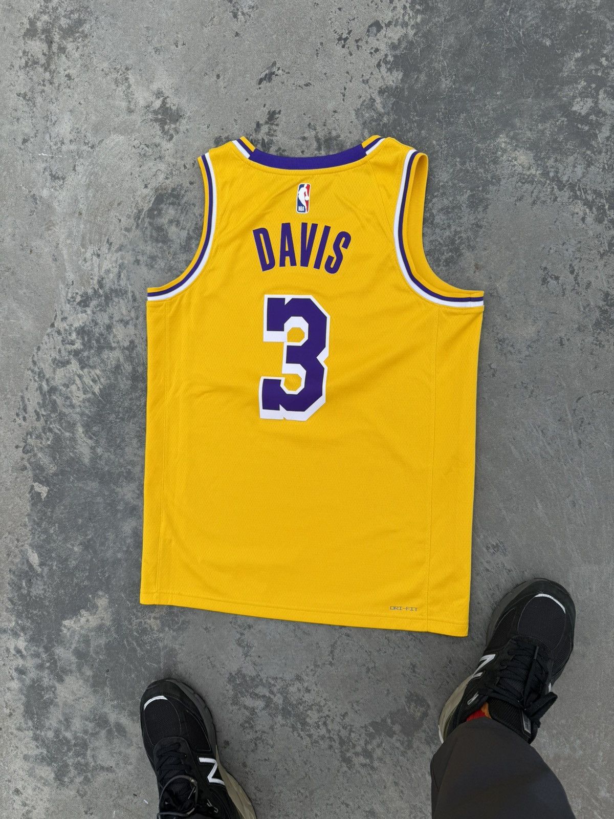 Nike Vintage Nike Lakers NBA Anthony Davies 3 Size US M / EU 48-50 / 2 - 8 Thumbnail