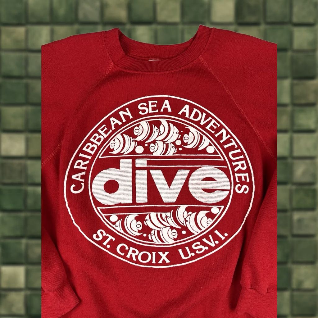 Hanes VINTAGE 90s St Croix USVI Caribbean Dive Sweatshirt Hanes M Red Crew Neck Cotton Blend USA Made Mens Size US M / EU 48-50 / 2 - 1 Thumbnail