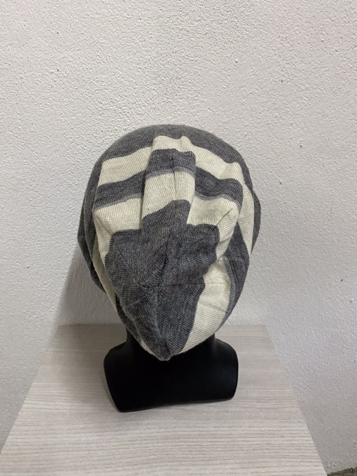 Japanese Brand × Uniqlo Japanese Brand Uniqlo Stripe Design Beanie Hat Size ONE SIZE - 4 Thumbnail