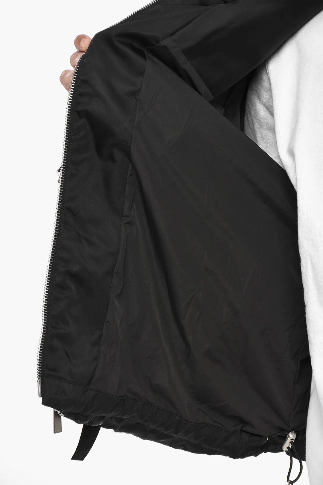 Off-White og1mm0426 Nylon Windbreaker Jacket in Black Size US M / EU 48-50 / 2 - 5 Thumbnail