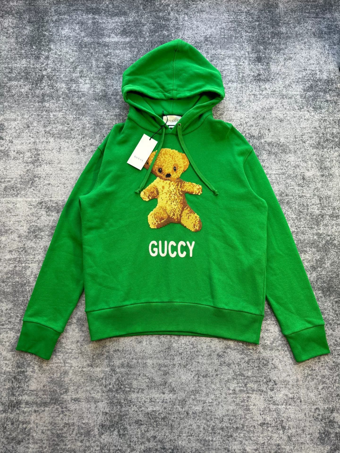 Gucci Gucci Green Bear Graphic Hoodie Size US S / EU 44-46 / 1 - 1 Thumbnail