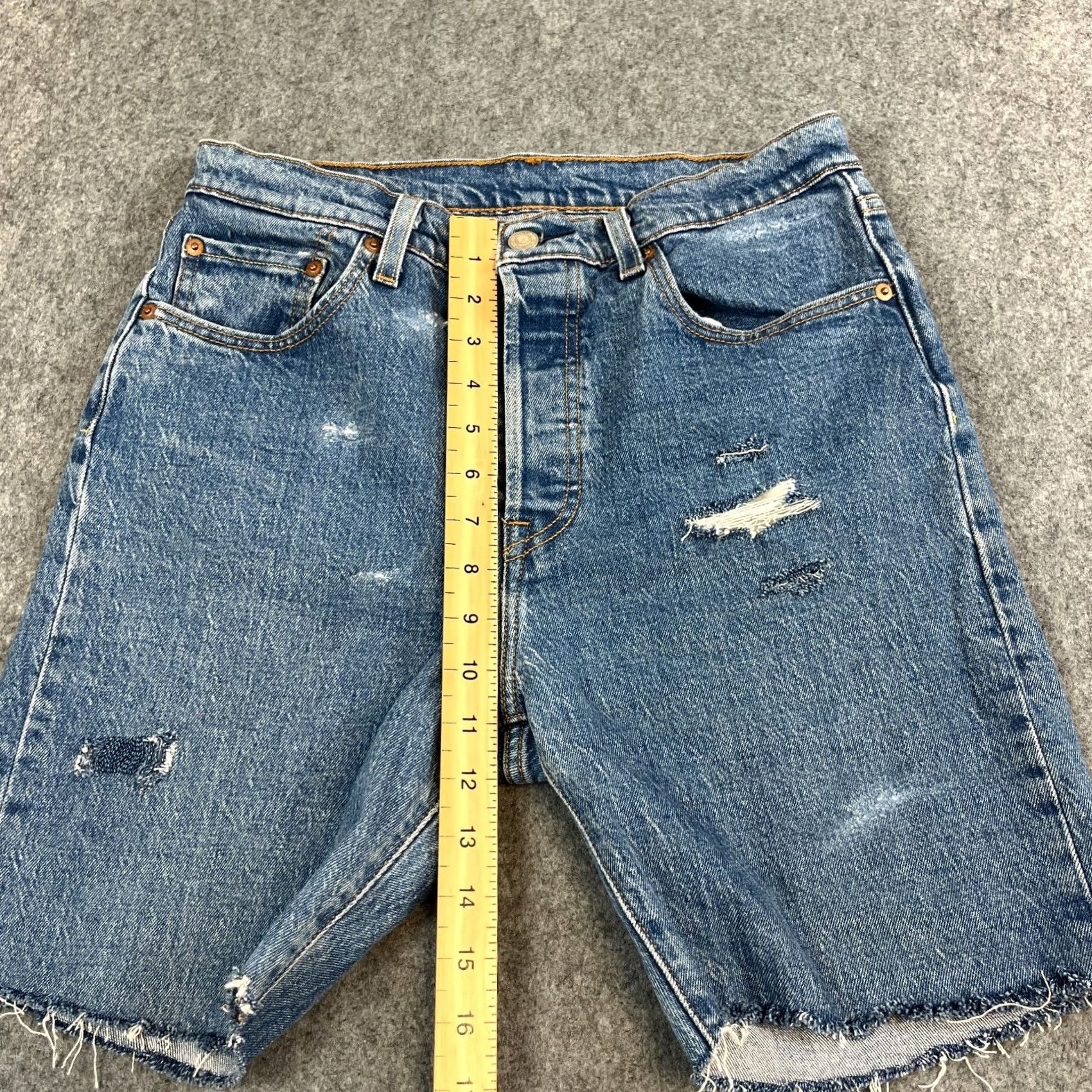 Levi's Levi's 501 Womens Denim Shorts W29 UK 10 Blue Distressed Premium Big E Cut Offs Jeans Shorts Casual 5-Pocket Womens Medium Blue 90s? Size 32" / US 10 / IT 46 - 5 Thumbnail