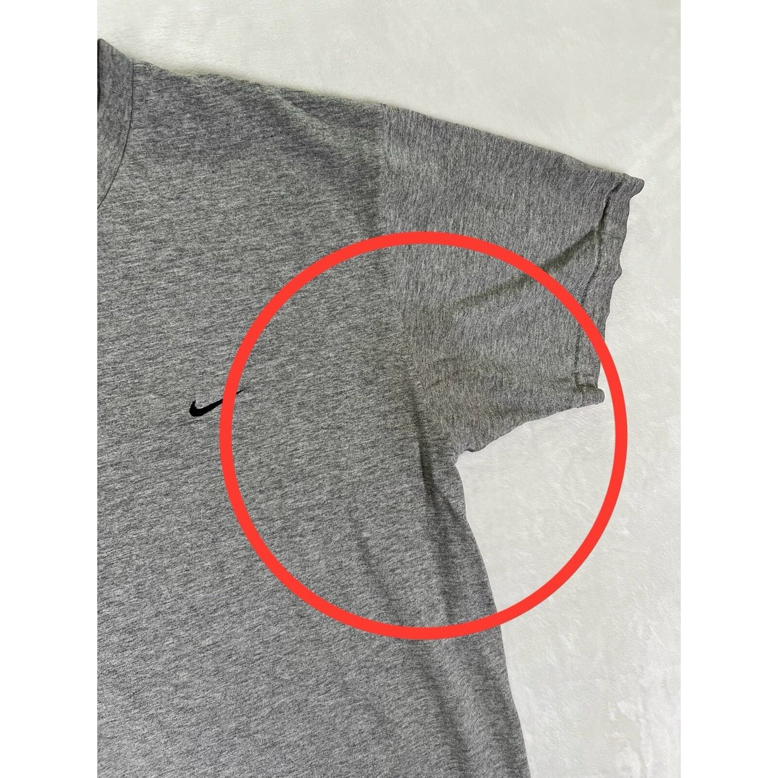 Nike Vintage Nike Gray Essential T-Shirt Mini Swoosh Embroidery G Size US L / EU 52-54 / 3 - 4 Thumbnail
