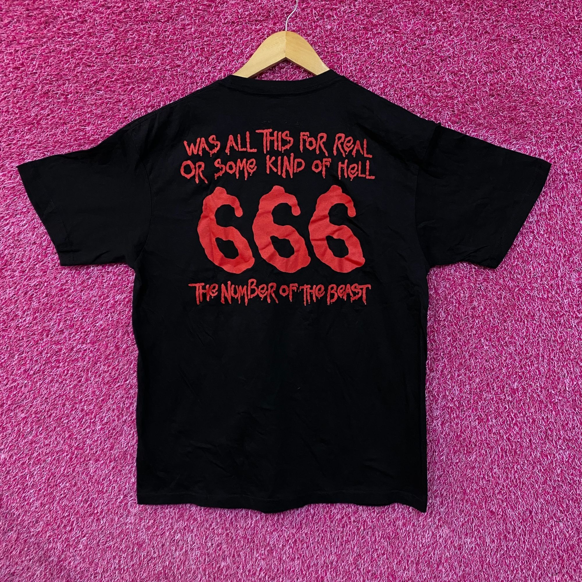 Band Tees × Iron Maiden Iron Maiden The Number of the Beast 666 Heavy Metal Tee larg Size US L / EU 52-54 / 3 - 3 Thumbnail