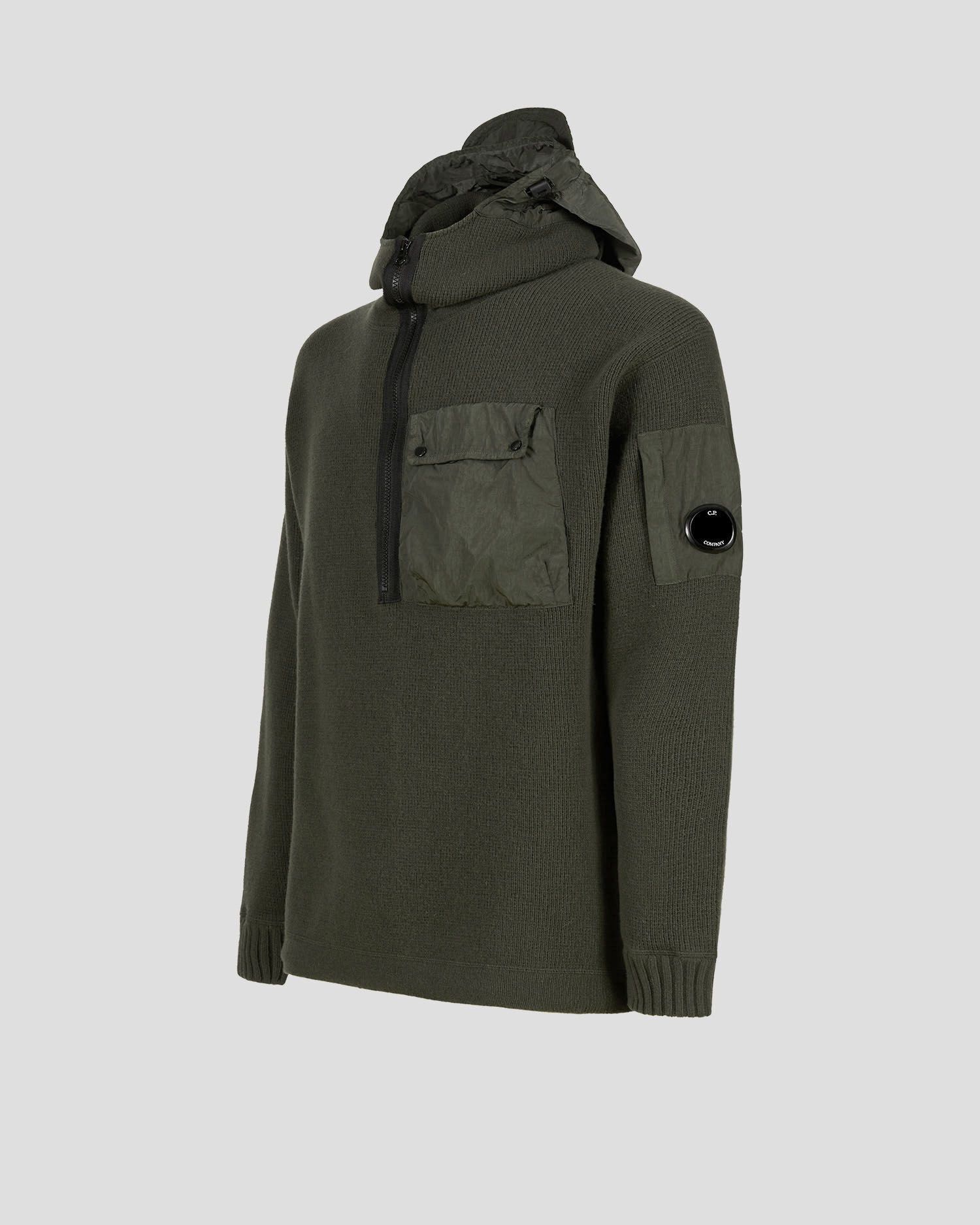 C.P. Company o1y1224 Hooded Sweater in Military Green Size US M / EU 48-50 / 2 - 3 Thumbnail