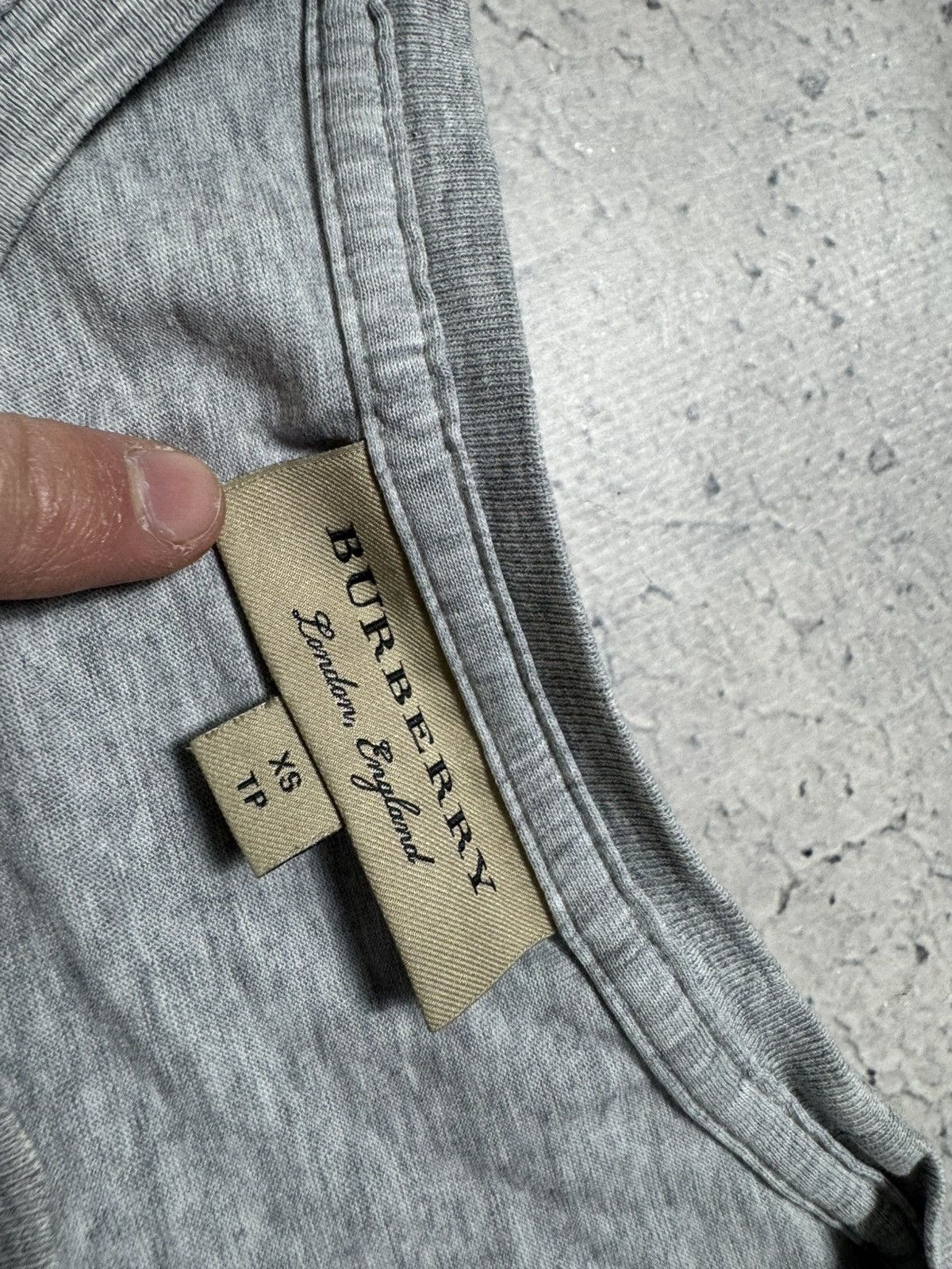 Burberry Burberry London England Luxury Grey T-Shirt Size XS Size US XS / EU 42 / 0 - 5 Thumbnail