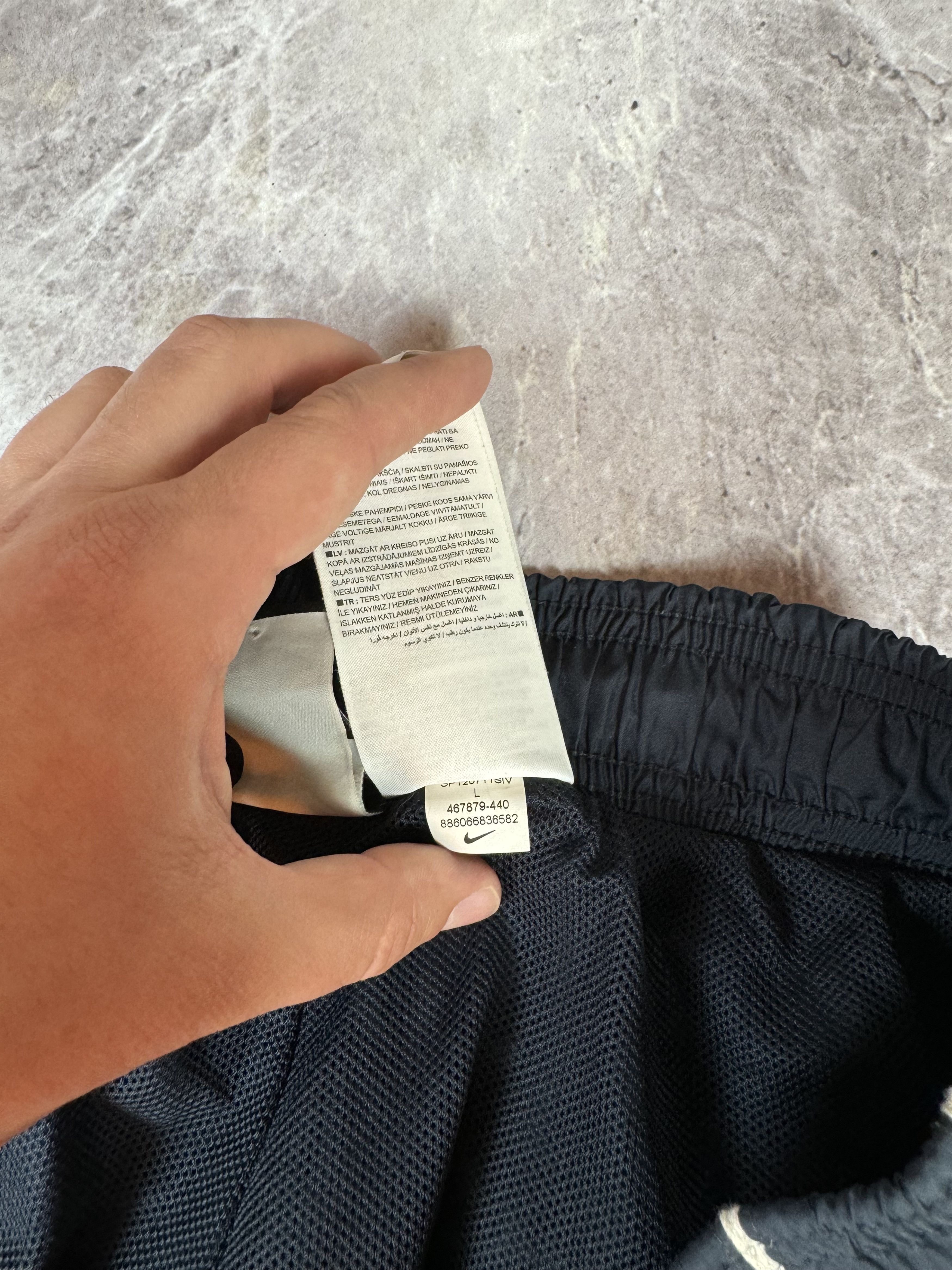 Nike Nike Vintage Mens Nylon Track Pants Size US 34 / EU 50 - 5 Thumbnail