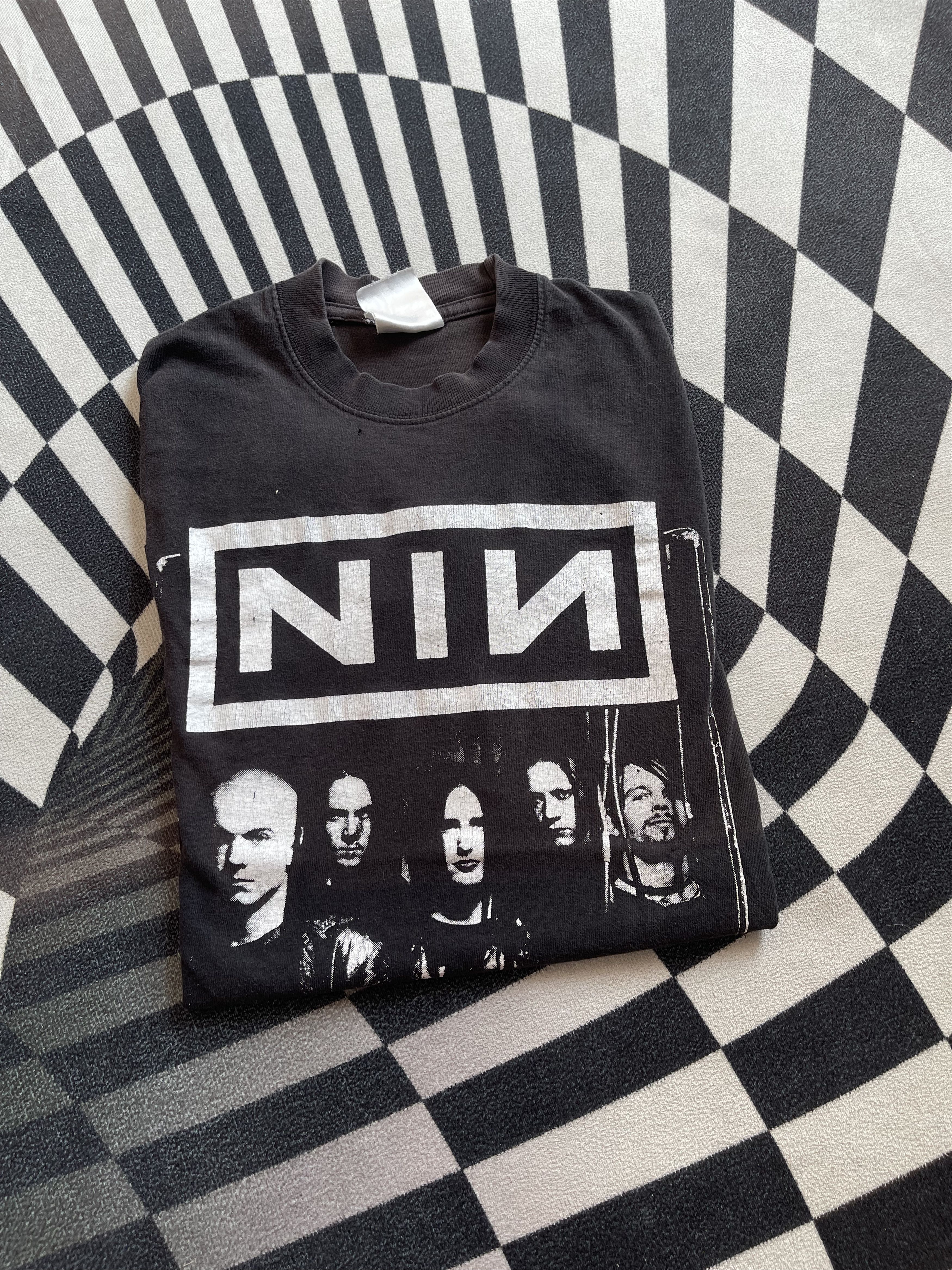 Band Tees Vintage Nine Inch Nails NIN Graphic Tee - Faded Look Size US S / EU 44-46 / 1 - 1 Thumbnail