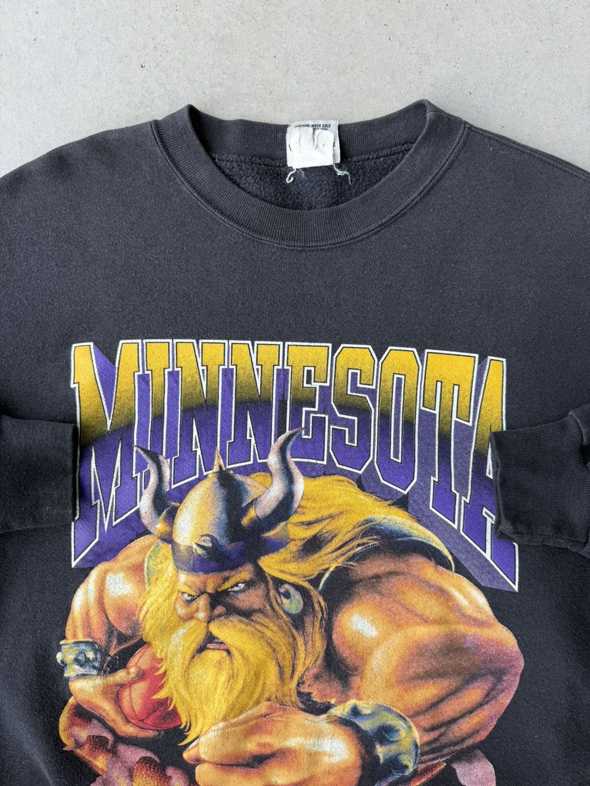Vintage Vintage 90s Minnesota Vikings Nutmeg Breakthrough Crewneck Size US M / EU 48-50 / 2 - 3 Thumbnail