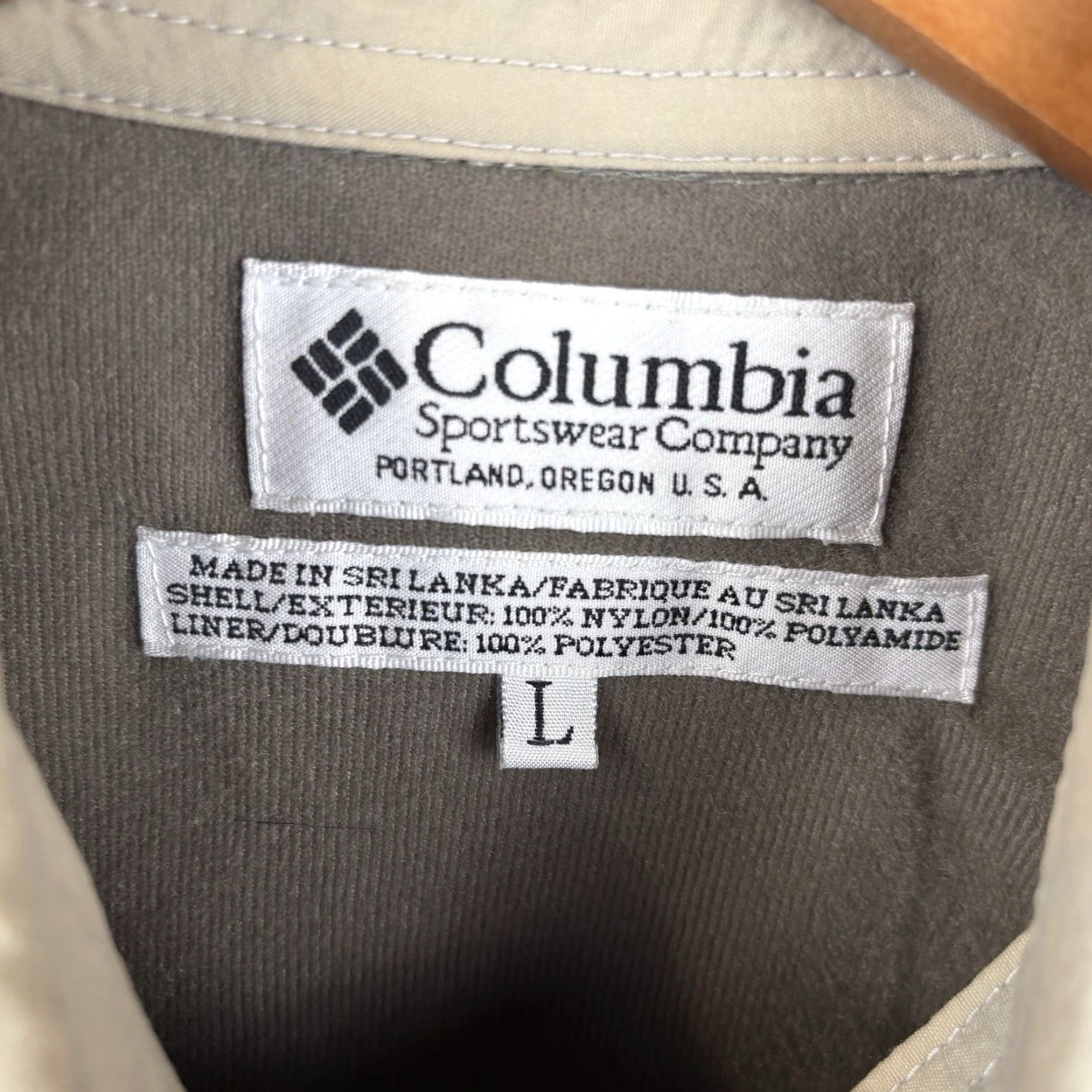 Vintage VINTAGE Columbia Shooting Shirt Mens Large Beige Nylon Lined Hunting Shoulder Patch Shirt Size US L / EU 52-54 / 3 - 3 Thumbnail