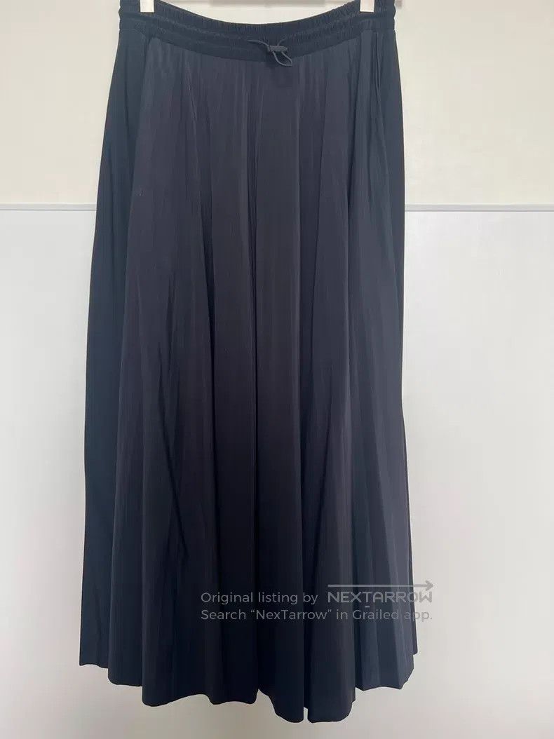 Valentino Valentino Skirt Size M / US 6-8 / IT 42-44 - 1 Thumbnail
