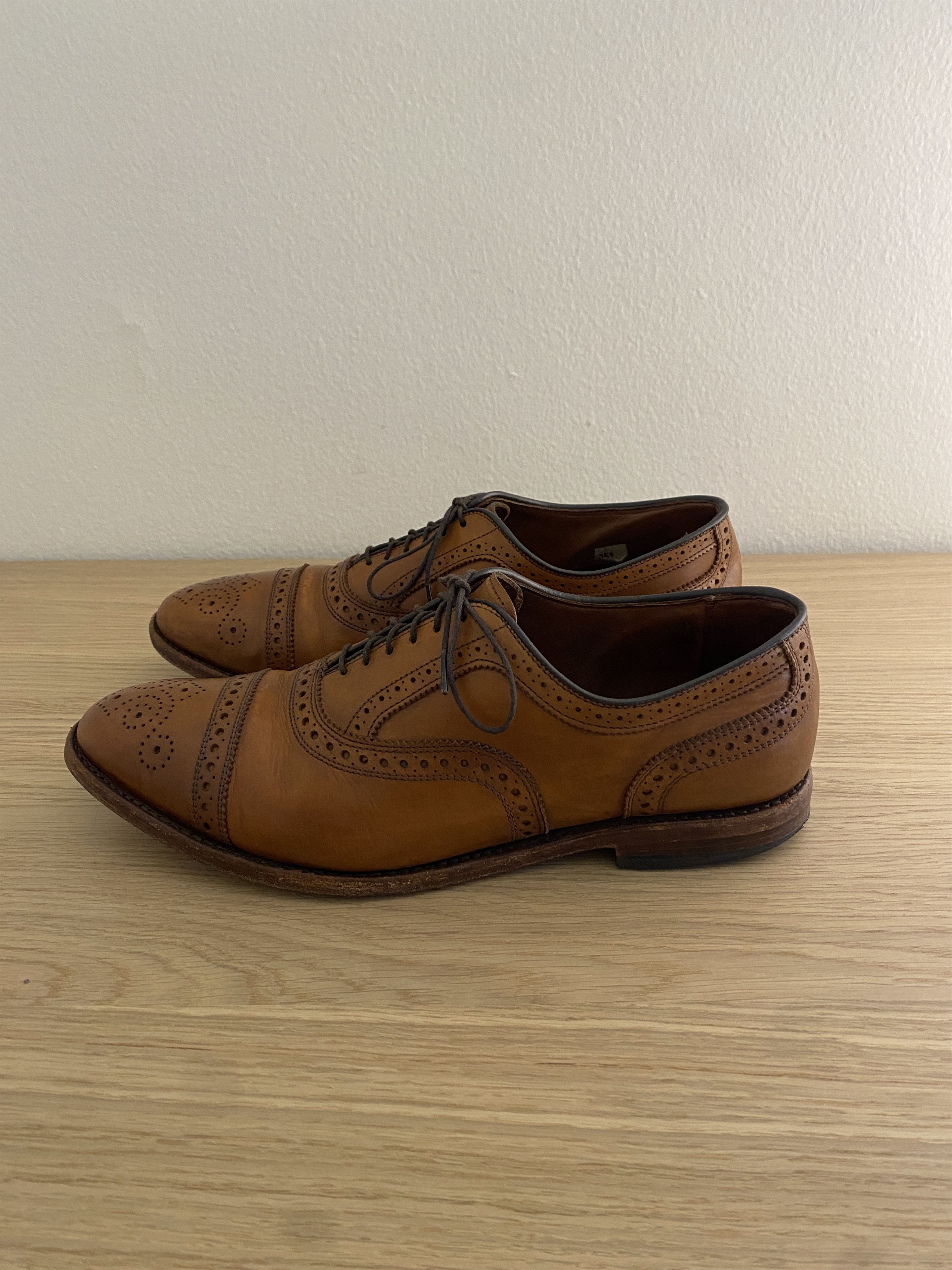 Allen Edmonds Strand Cap-toe Oxford Dress Shoe Size US 9.5 / EU 42-43 - 2 Thumbnail