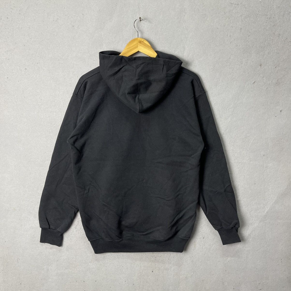 Vintage Vintage YALE Arch Logo Hoodie – United Sports Activewear Size US L / EU 52-54 / 3 - 6 Thumbnail