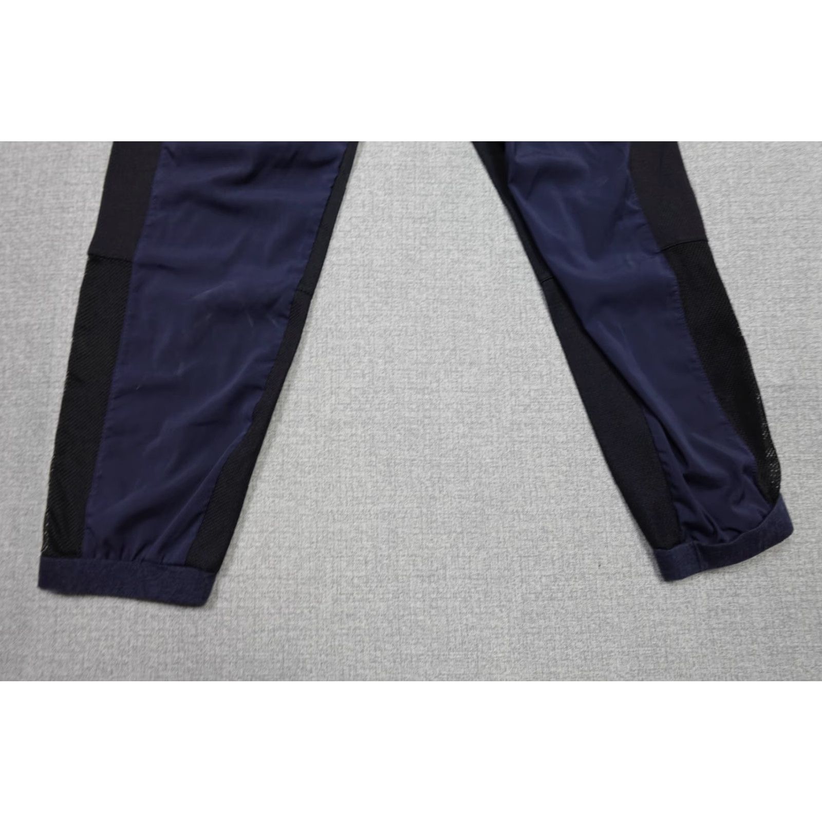 Nike Nike Sweatpants Men M Blue Lightweight Fleece Joggers Regular Tapered 30in Inseam Black? (Color: Blue) Size US 31 - 3 Thumbnail
