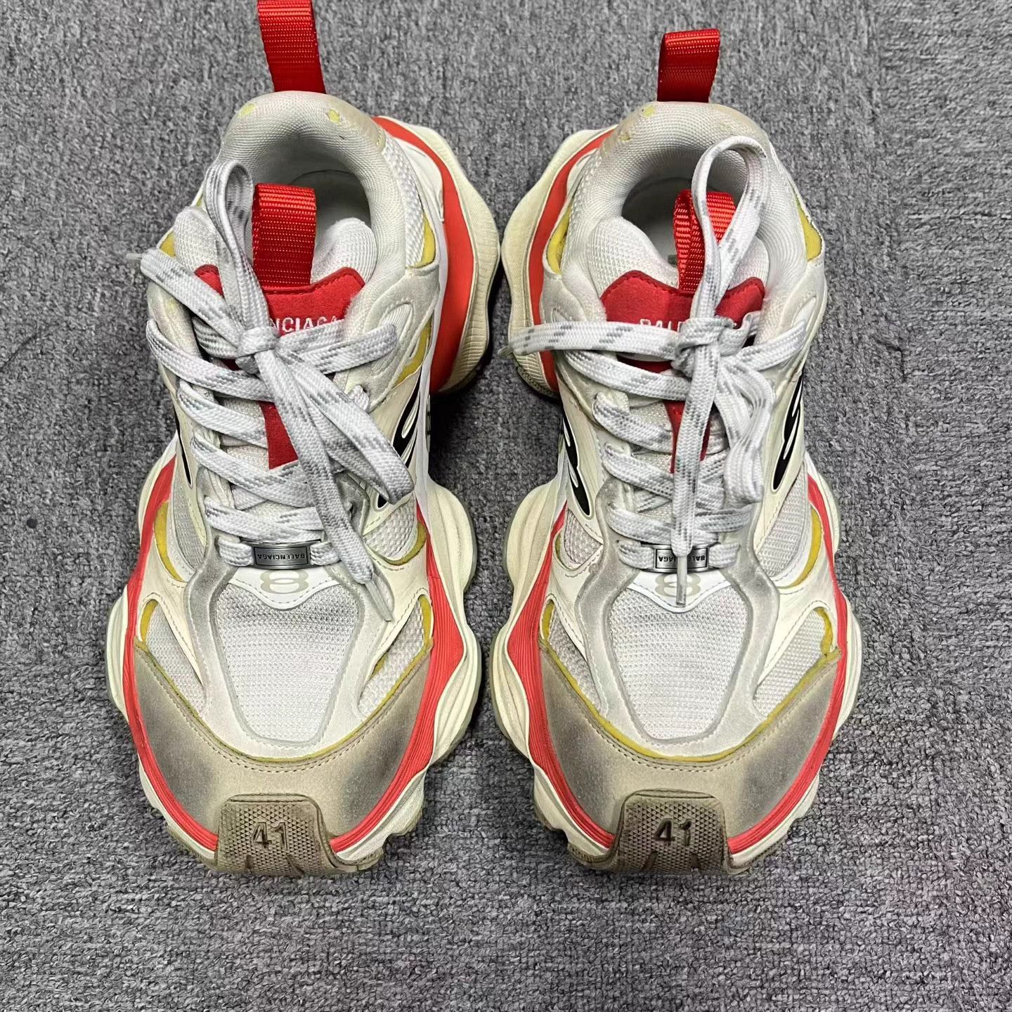Balenciaga Balenciaga white/red round toe lace-up low-top casual shoe Size US 8 / EU 41 - 3 Thumbnail