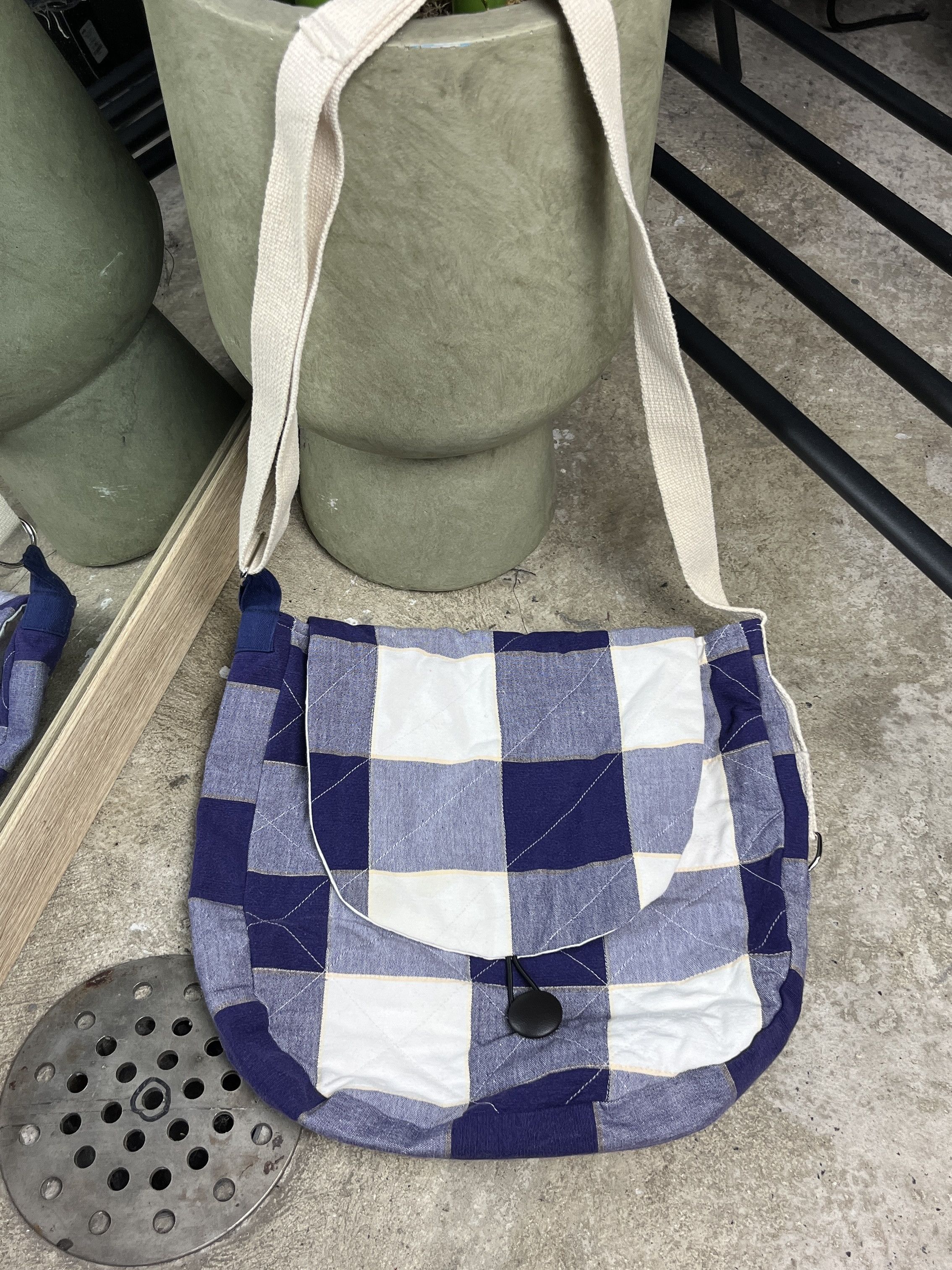 Vintage 2000s REVERSIBLE CANVAS PATCHWORK SHOULDER BAG - № 6203 Size ONE SIZE - 1 Thumbnail