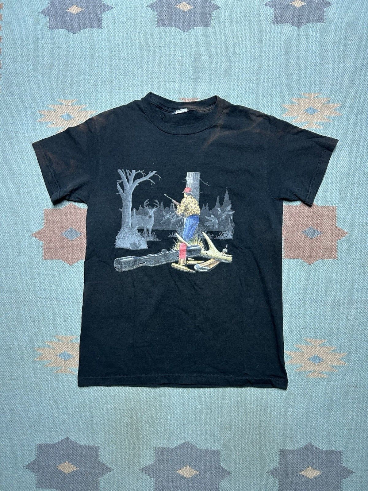 Vintage Vtg graphic t shirt deer buck hunter ducks hunting faded M Size US M / EU 48-50 / 2 - 1 Thumbnail
