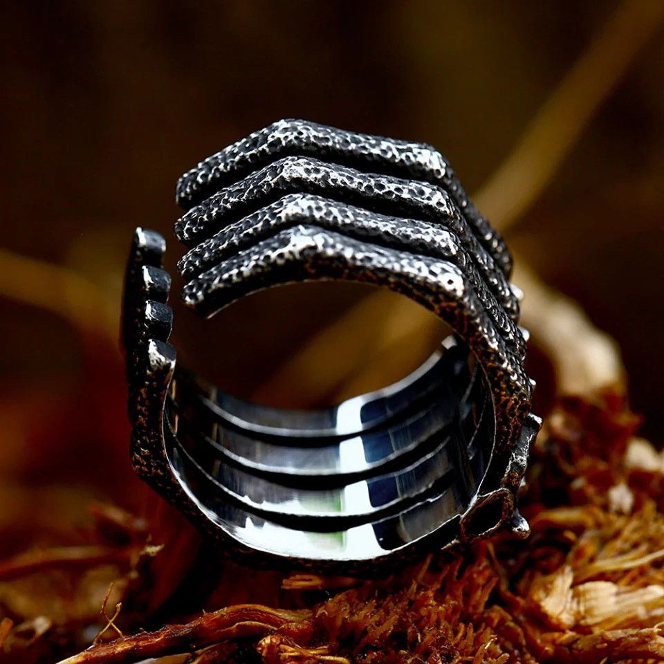 Japanese Brand × Jewelry × Vintage Gothic Vintage Satanic Demon Bone Ring Size ONE SIZE - 5 Thumbnail