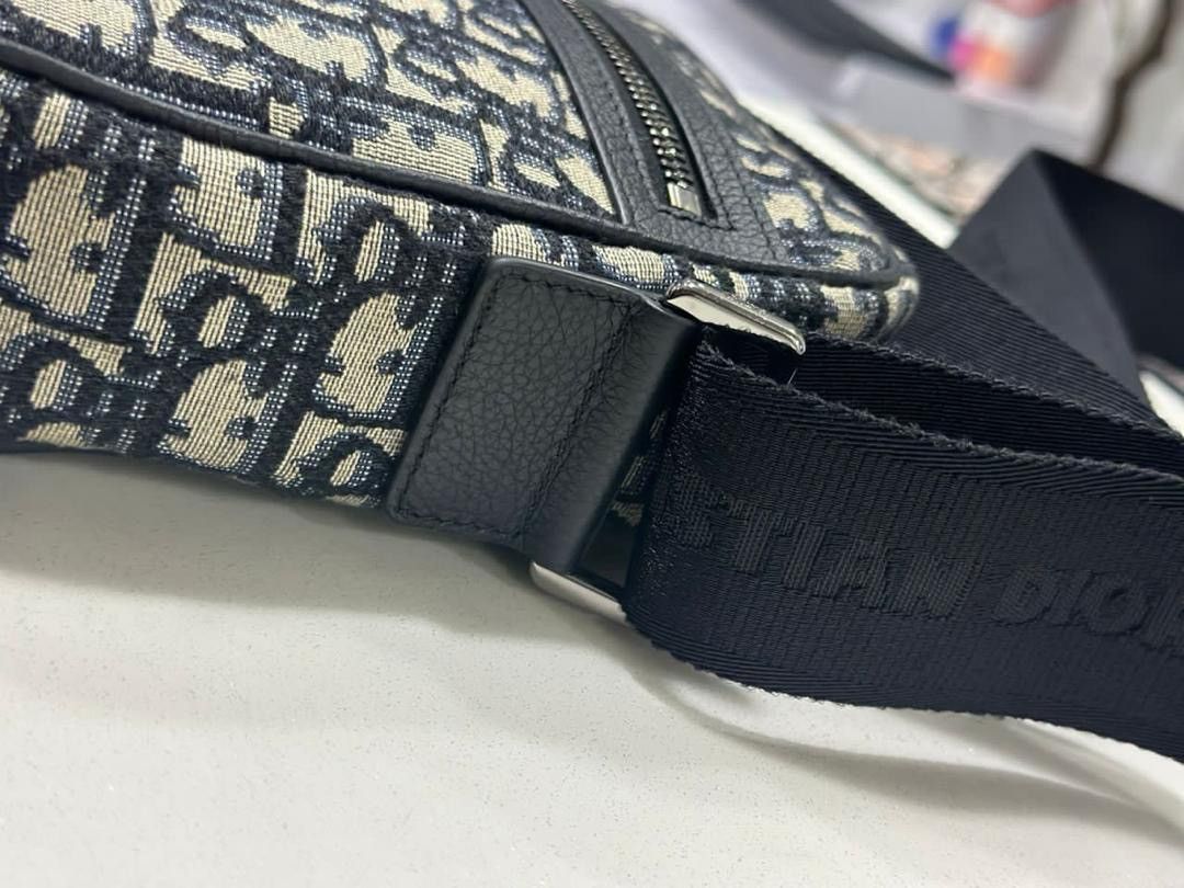 Christian Dior Monsieur × Dior Authentic Christian Dior Oblique Blue Beige Crossbody Bag Size ONE SIZE - 8 Thumbnail