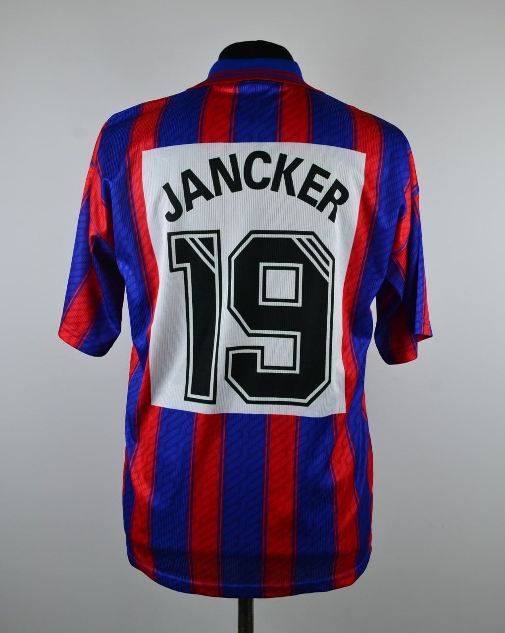 Adidas × Vintage Vintage F.C. Bayern munchen Opel T-shirt Size US L / EU 52-54 / 3 - 5 Thumbnail