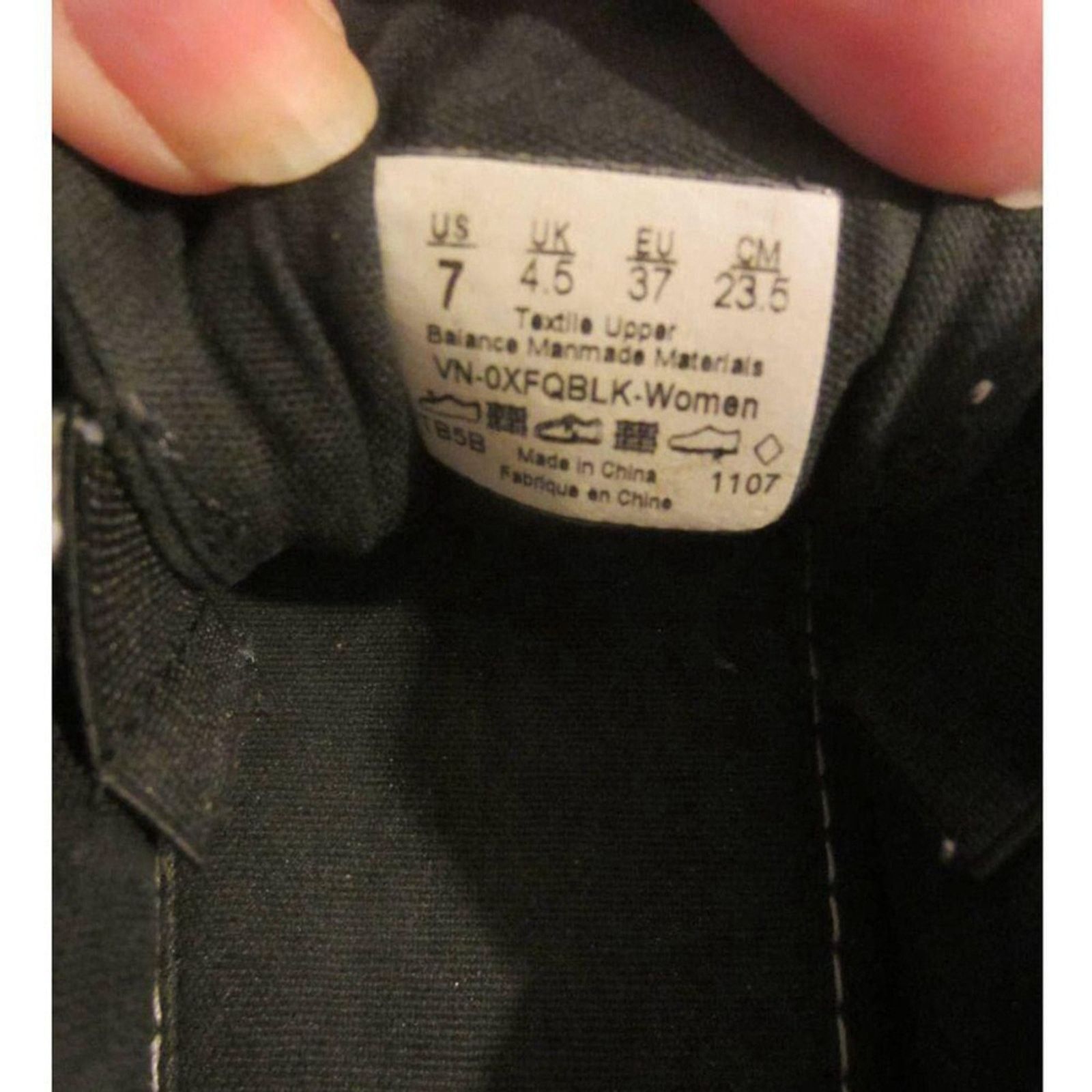 Vans Y2K Streetwear Black Canvas Lace-Up Sneakers VANS Women’s 7 Size US 7 / IT 37 - 9 Thumbnail