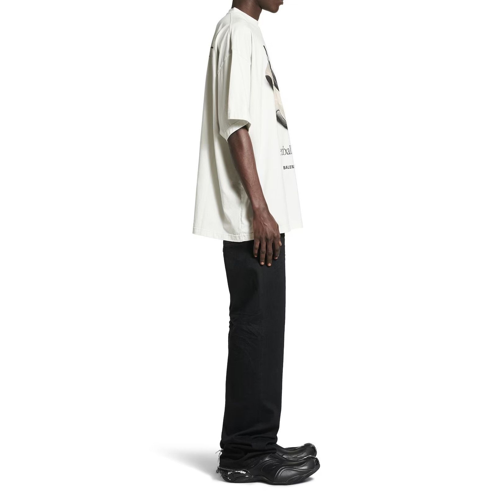 Balenciaga o1w1db10526 Basketball Sneaker T-Shirt Oversized in White Size US S / EU 44-46 / 1 - 5 Thumbnail