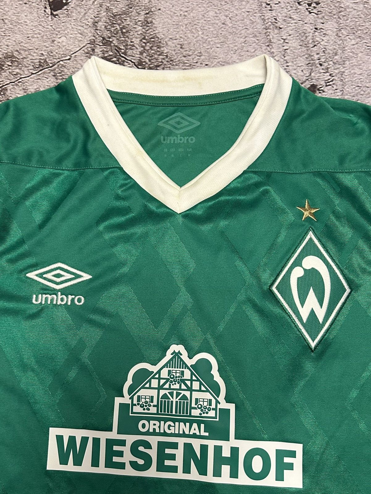 Umbro MENS UMBRO WERDER 2021 SOCCER FOOTBALL SHIRT JERSEY SIZE M Size US M / EU 48-50 / 2 - 2 Thumbnail