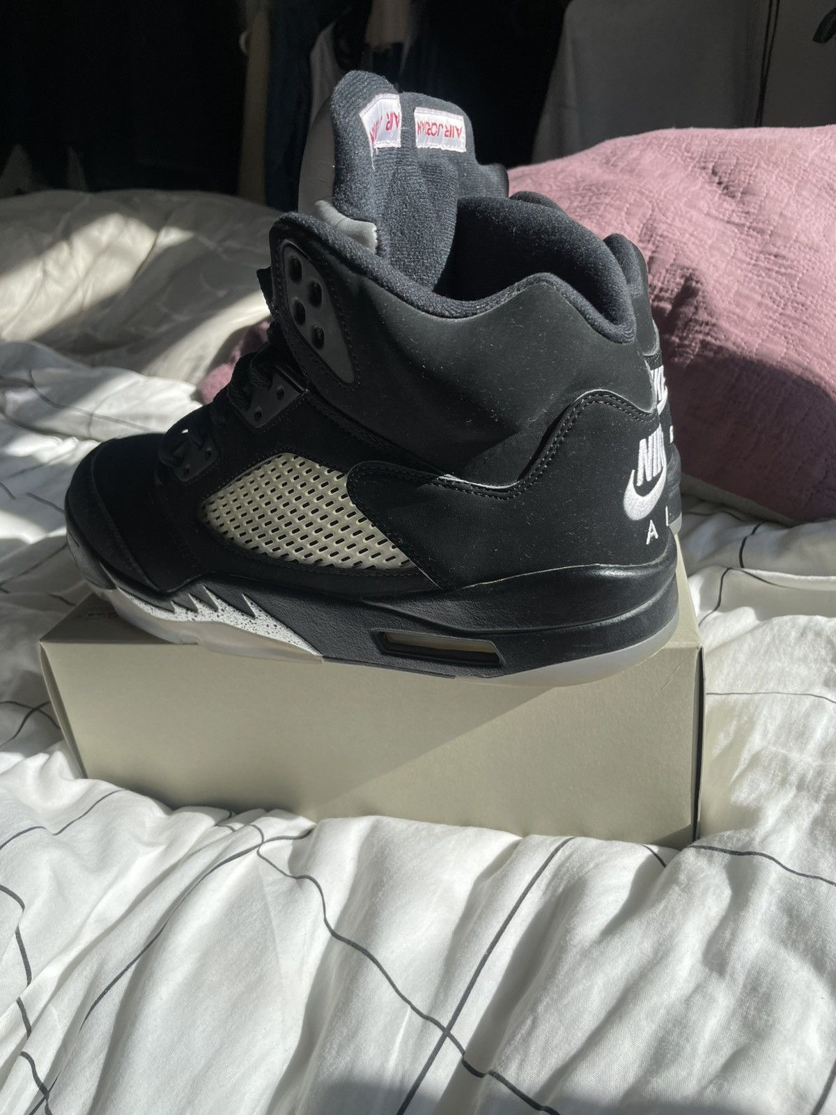 Jordan Brand Jordan 5 Black Metallic 2016 Size US 12 / EU 45 - 10 Thumbnail