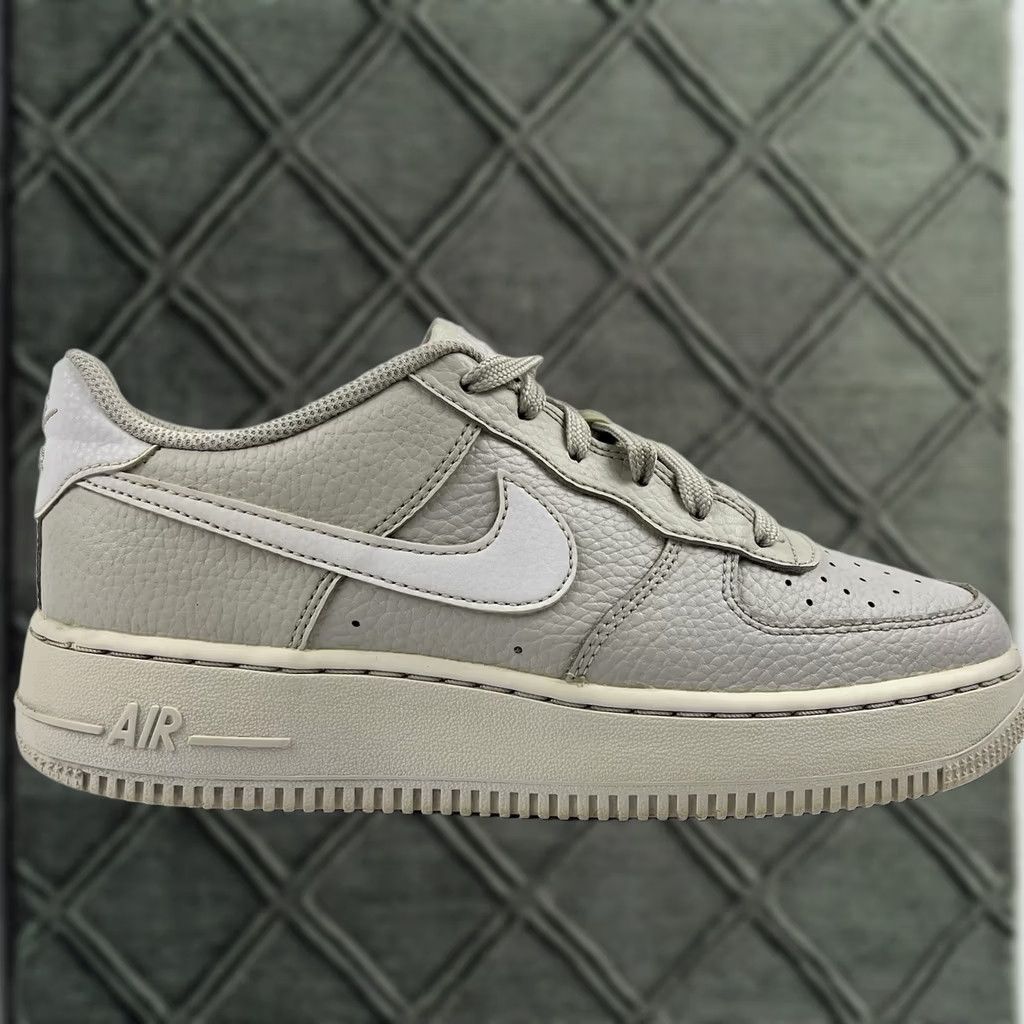 Nike Nike Air Force 1 Low '07 Light Bone Sneakers CT2302-001 Men’s 6.5 Women’s 8 Light Bone/White Shoes Nike Footwear Sneaker 2020 Mens Womens Size US 7 / IT 37 - 1 Thumbnail