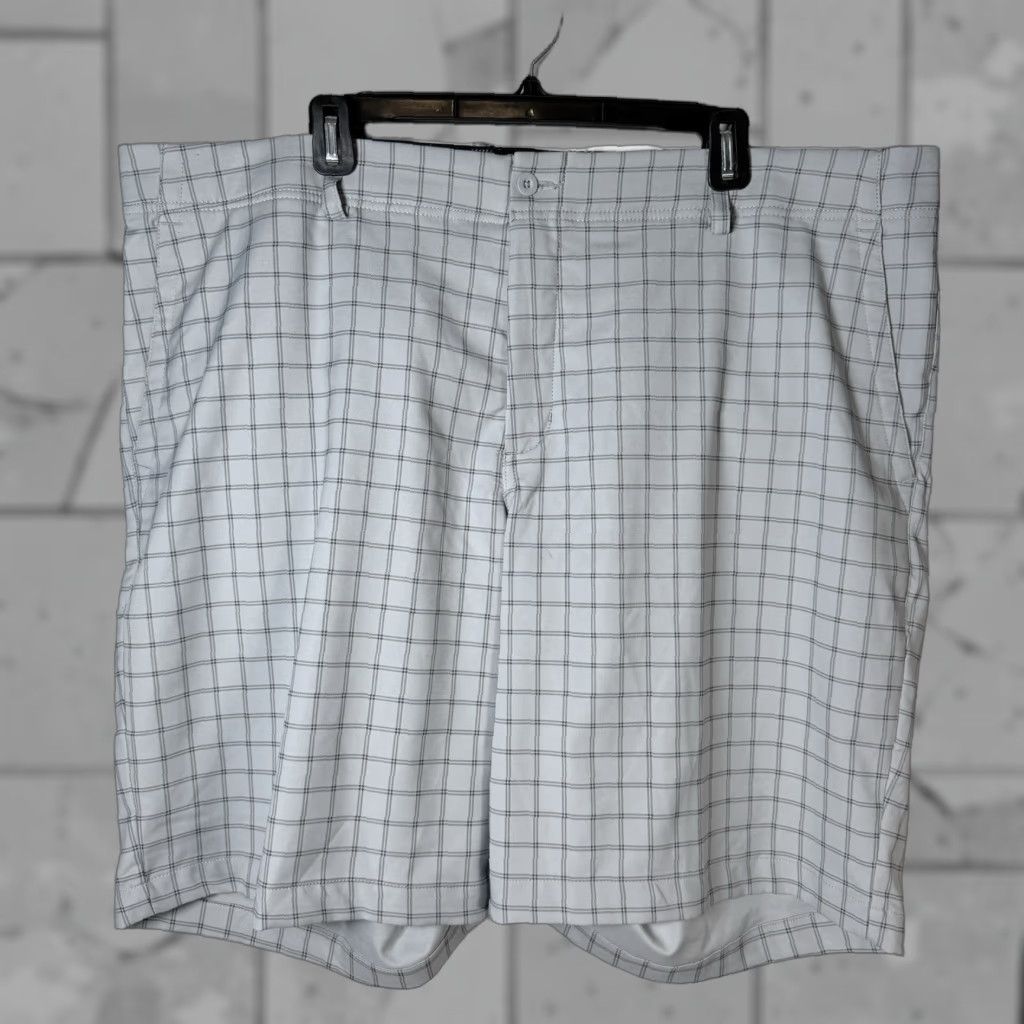 Nike Nike Dri-Fit Golf Shorts Mens Size 42 Gray Athletic Casual 42 Mens Men Shorts Regular Size US 42 / EU 58 - 1 Thumbnail
