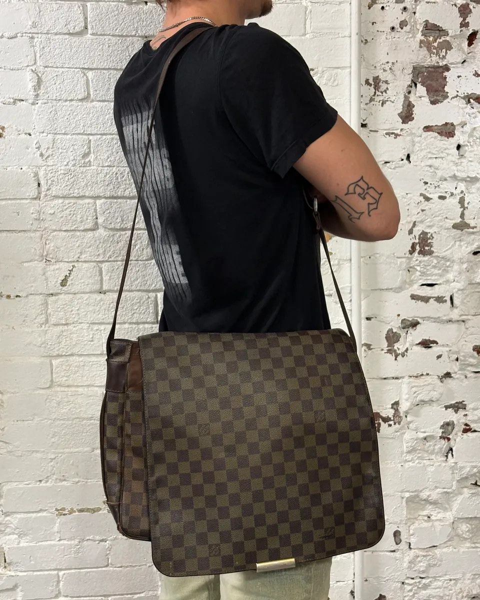Louis Vuitton Louis Vuitton Monogram Brown Leather Messenger Bag Size ONE SIZE - 3 Thumbnail
