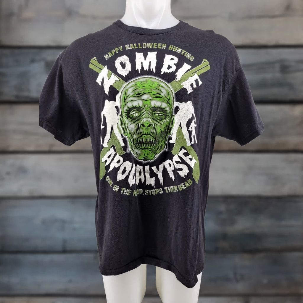 Delta Delta Mens T-Shirt XL Zombie Apocalypse Hunting Halloween Black Green Shirt Adults Regular Short Sleeve Crew Neck Graphic Print Logo Size US XL / EU 56 / 4 - 1 Thumbnail