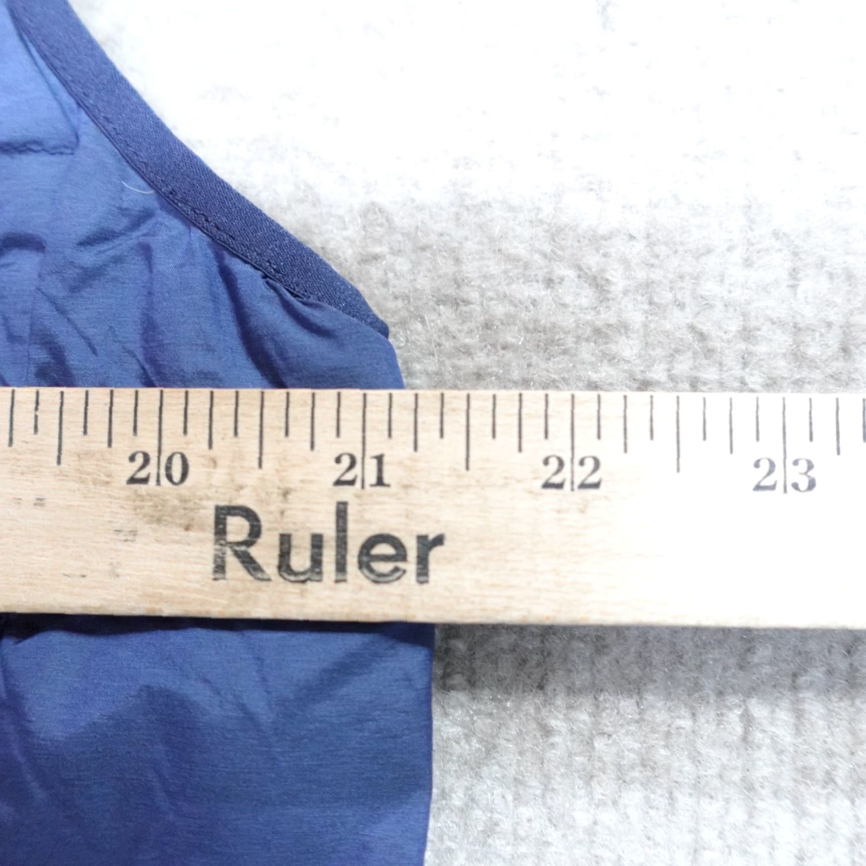 Uniqlo Uniqlo Vest Medium Blue Puffer Down Full Zip Lightweight Lightweight Down Filled Parka Vest Men M Blue Winter Fall Full Zip Lightweight Size US M / EU 48-50 / 2 - 5 Thumbnail