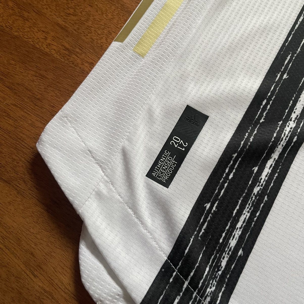 Adidas JUVENTUS ADIDAS 2020/2021 FOOTBALL HOME JERSEY #22 CHIESA Size US L / EU 52-54 / 3 - 9 Thumbnail