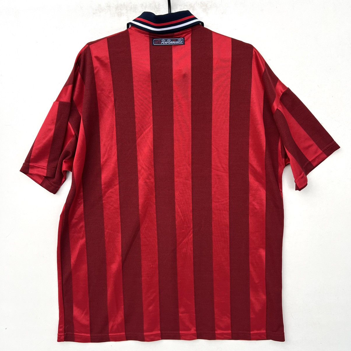 Umbro Vintage England 1997 1998 Umbro Football Soccer Jersey Size US L / EU 52-54 / 3 - 11 Thumbnail