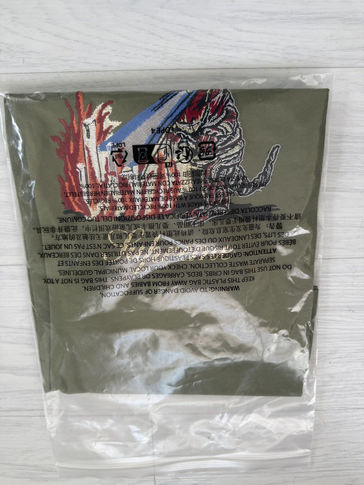 Supreme Supreme Monster S/S Size US L / EU 52-54 / 3 - 3 Thumbnail