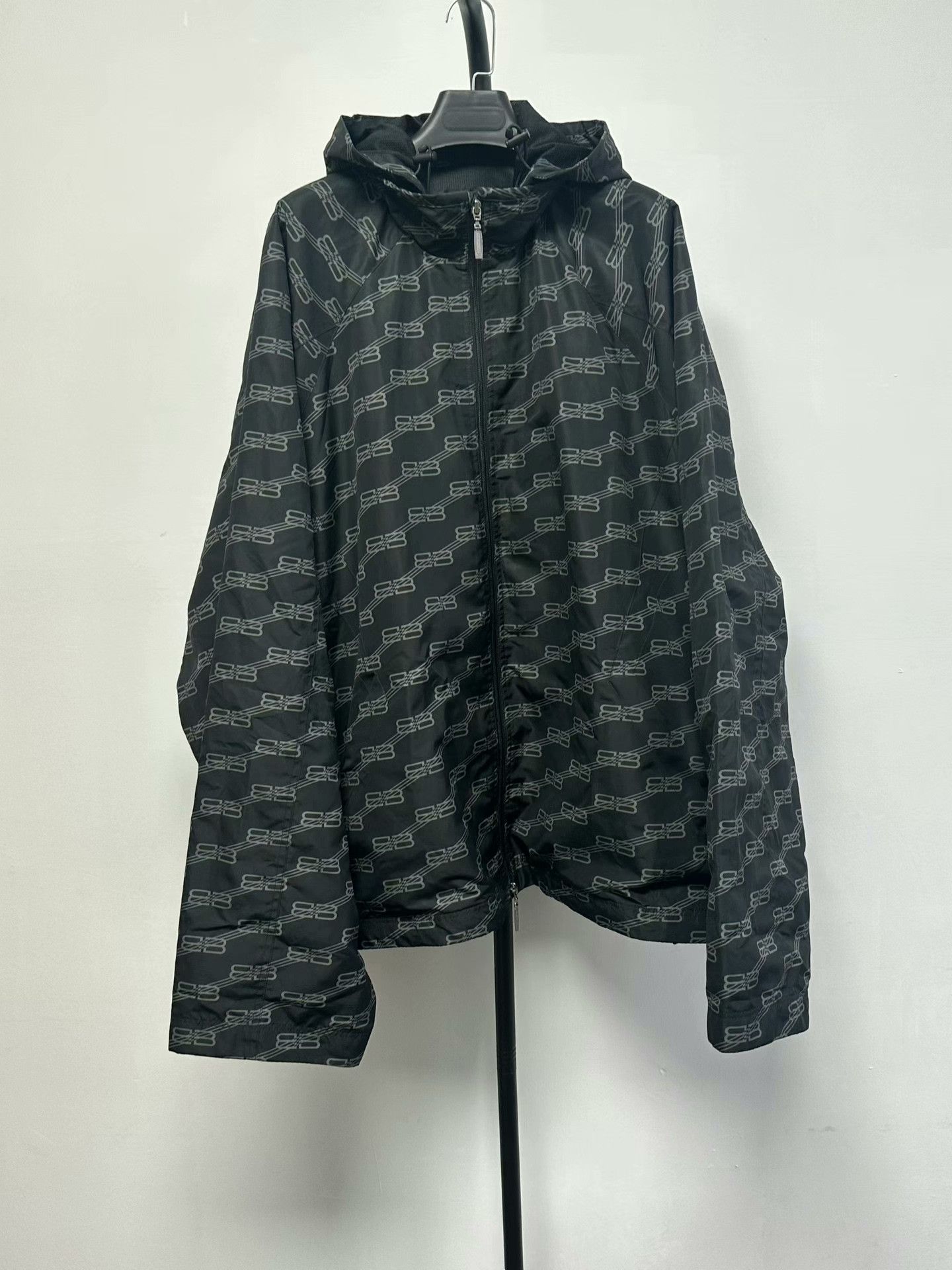 Balenciaga Balenciaga Monogram Hooded Jacket Size M Size US M / EU 48-50 / 2 - 1 Thumbnail