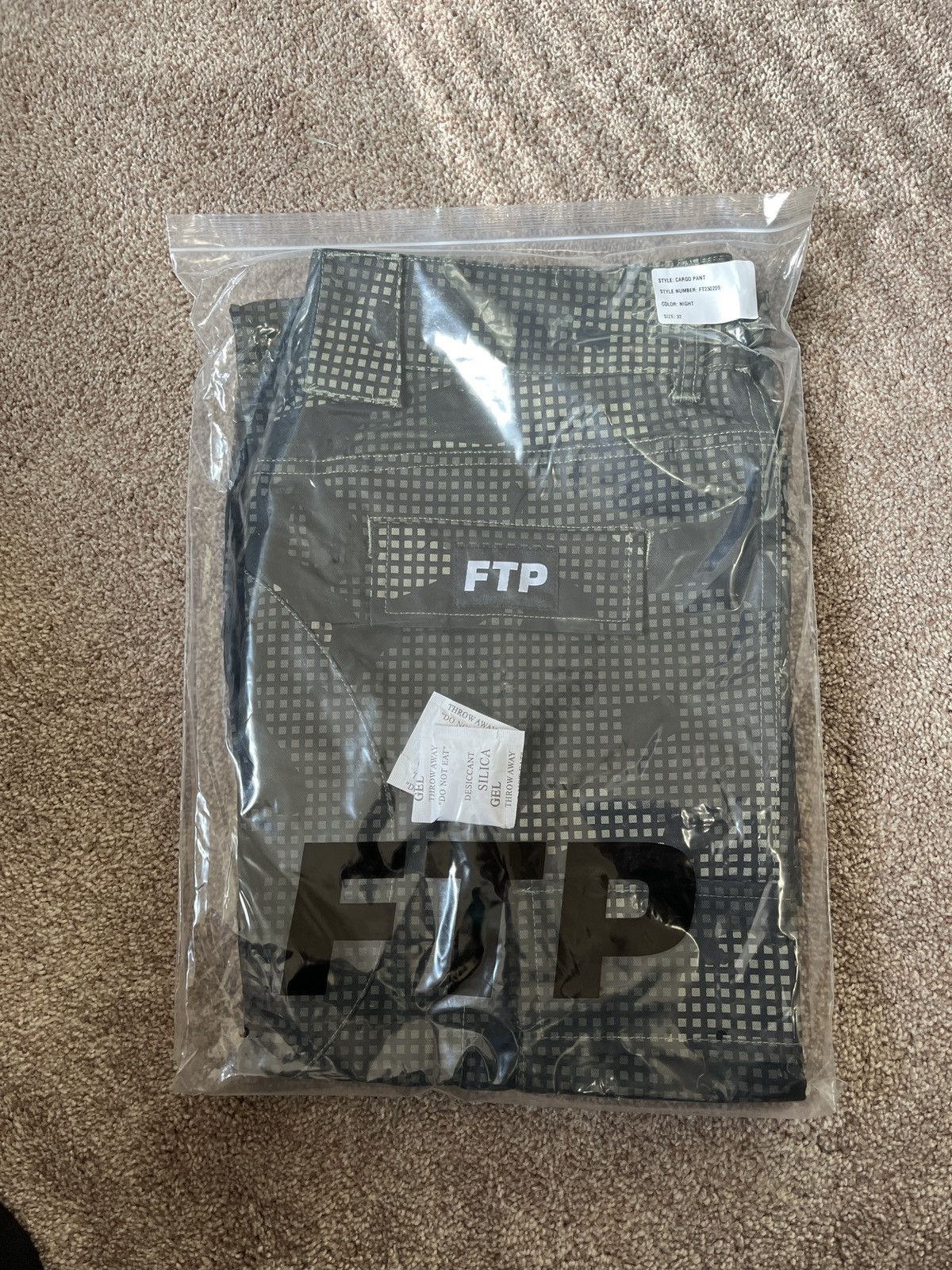 Fuck The Population FTP SURPLUS CARGO PANT (NIGHT CAMO)- 32 Size US 32 / EU 48 - 4 Thumbnail