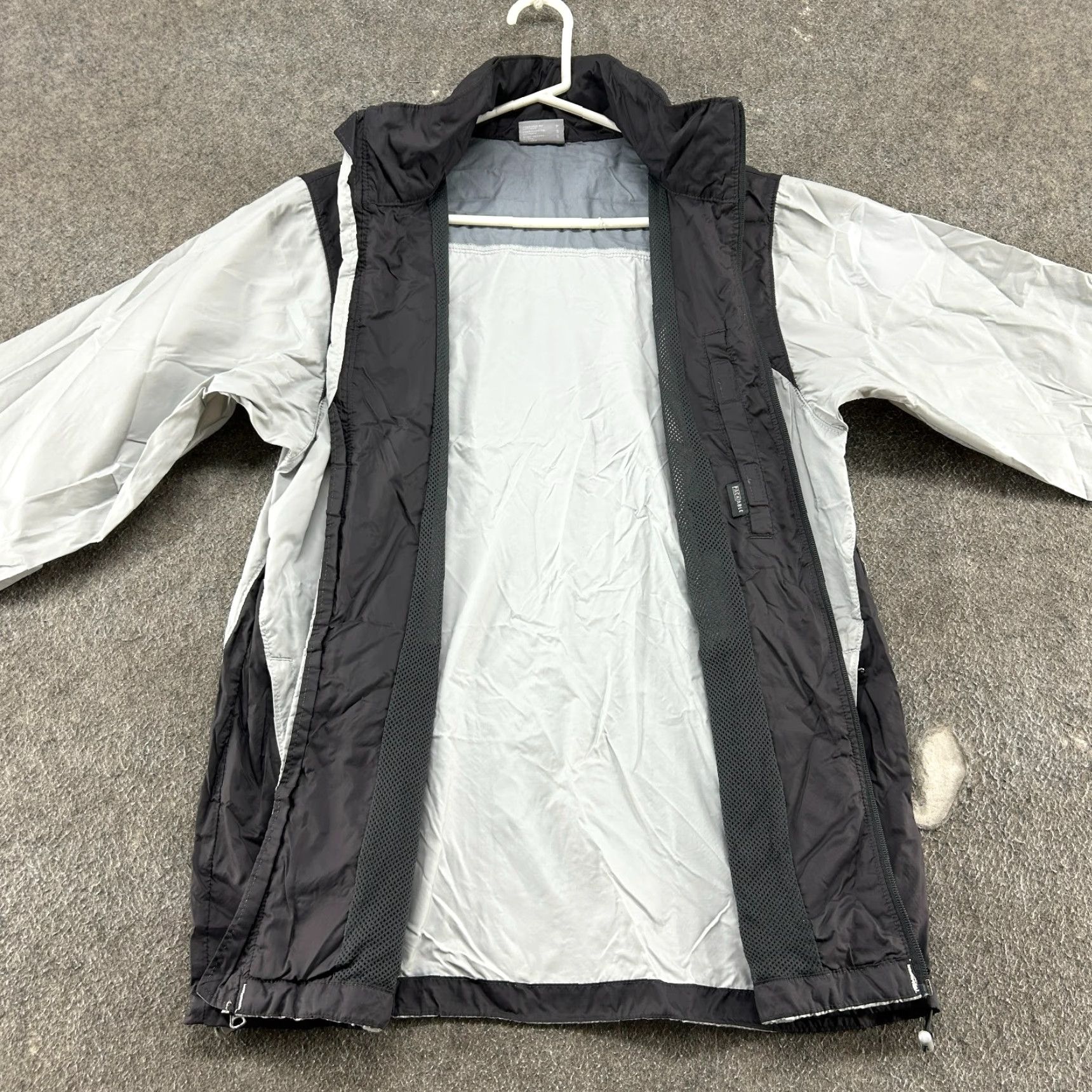 Rains Columbia Jacket Mens Small Grey Black Rain Windbreaker Outdoors Nylon Hooded Size US S / EU 44-46 / 1 - 2 Thumbnail