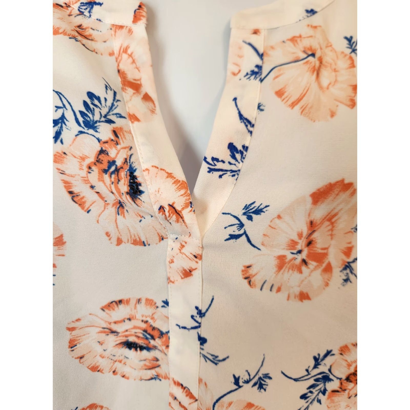 Vintage Daniel Rainn White Floral Print Roll Tab Sleeve Lightweight Top 2X Plus Blouse Women Fashion Dress Shirt Style Casual Formal Size XXL / US 16-18 / IT 52-54 - 2 Thumbnail