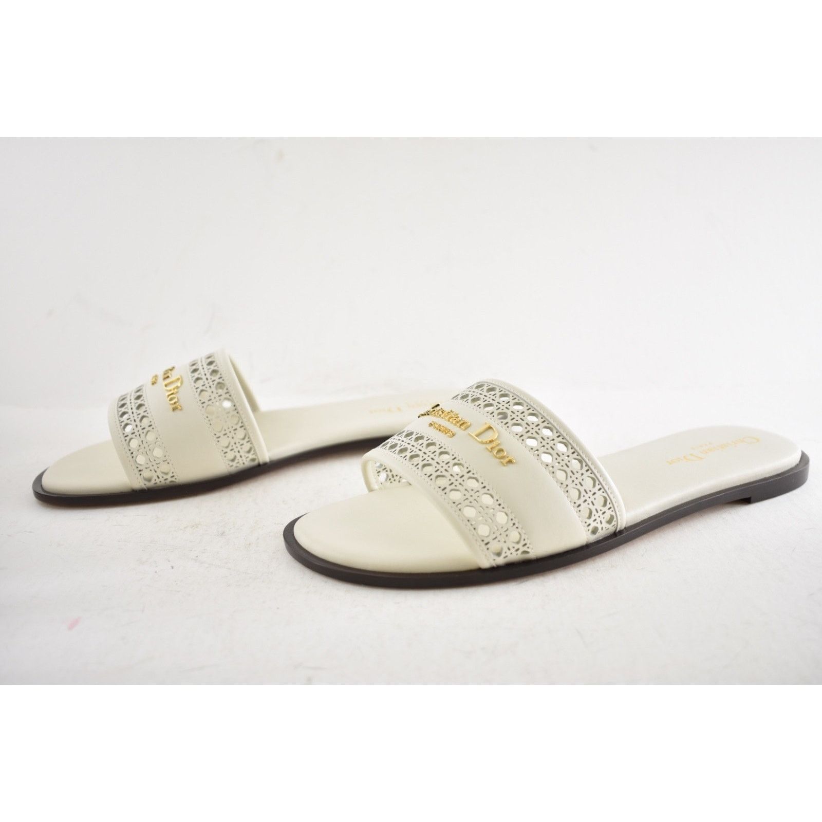 Dior Dior D-Lane Dway Micro Cannage Off White Leather Slide 39 Size US 8 / IT 38 - 17 Thumbnail