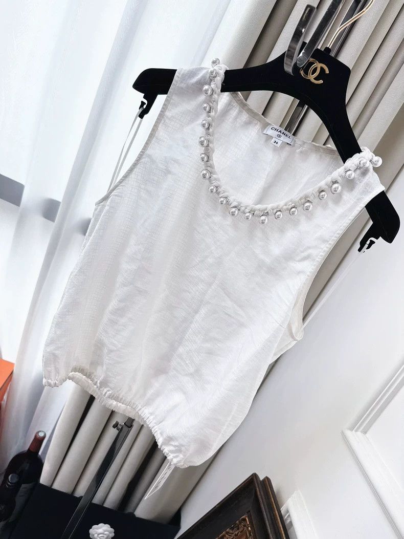 Chanel Chanel 25p New Early Spring Preview Series Pearl Collar Wh Size XXS / US 00 / IT 34 - 1 Thumbnail