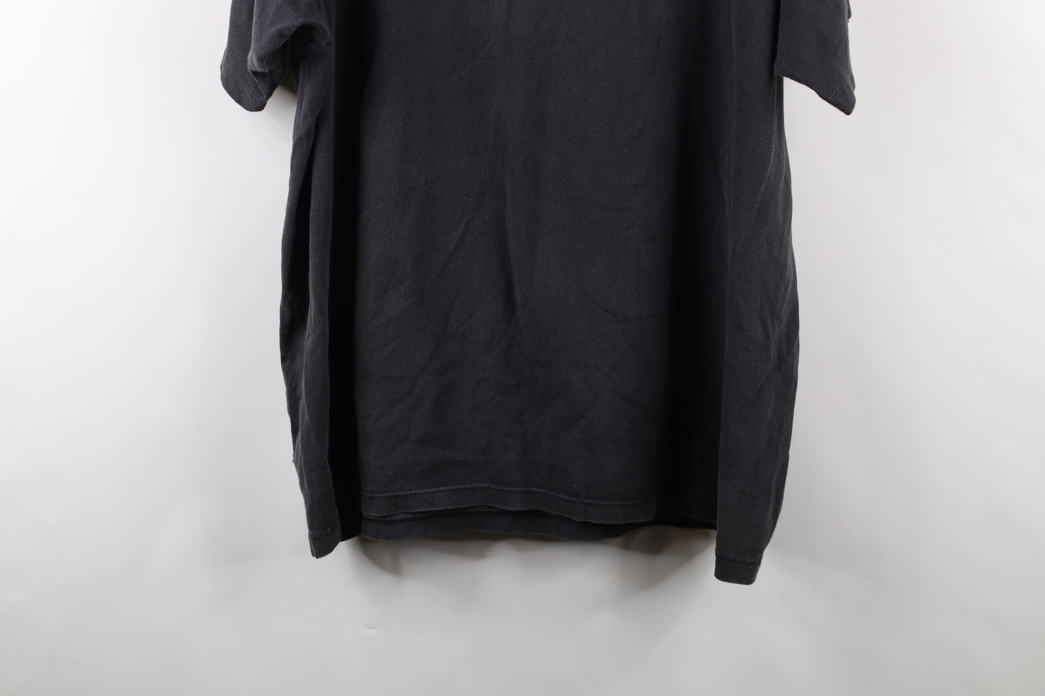 Vintage Vintage 90s Academy Football Beat Army T-Shirt Black USA Size US XL / EU 56 / 4 - 13 Thumbnail