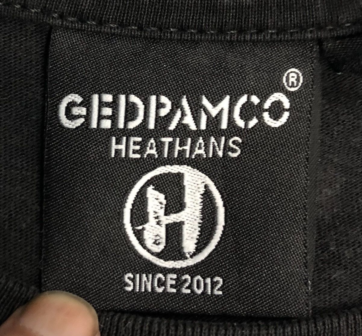Vintage Vintage Gedpamco Heathans Is Man Good Or Evil H.T.N.S T-Shirt Size US XXL / EU 58 / 5 - 9 Thumbnail