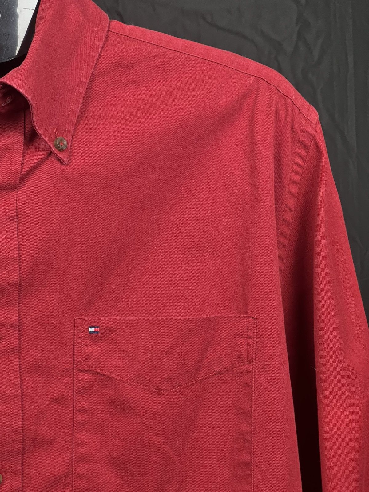Tommy Hilfiger Tommy Hilfiger vintage red heavy shirt Size US L / EU 52-54 / 3 - 1 Thumbnail